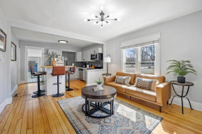 Charming Vintage Cottage with Hot Tub & Free Bikes!